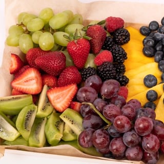 Seasonal Fruit Platter ( Up to 10 People)