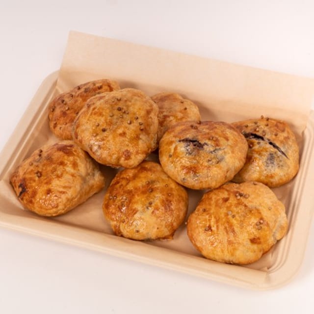 Nutella Puffs (8 pieces).