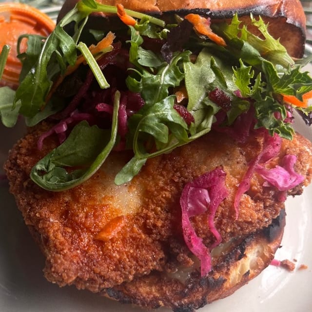 Crispy Chicken Burger.