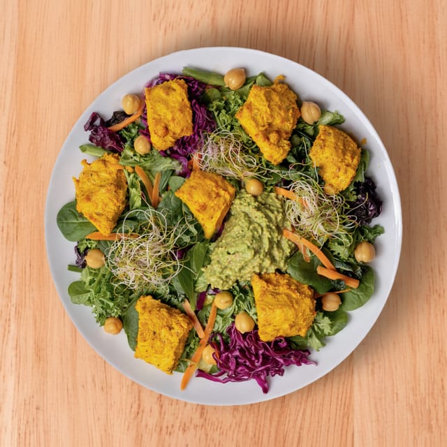 Chicken Tikka Salad with avocado (Gluten Free).